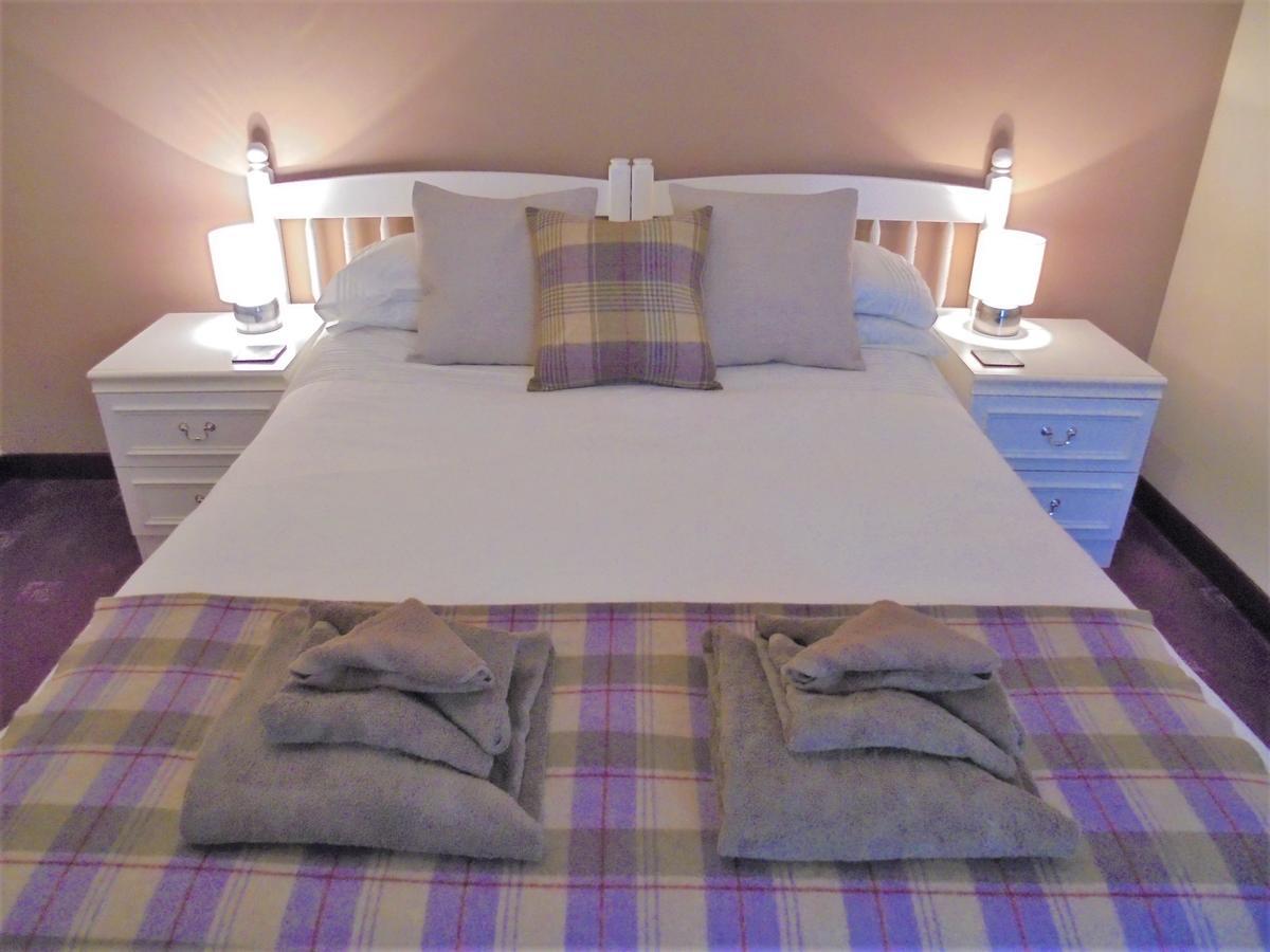 Serendipity Bed And Breakfast Dalchreichart ภายนอก รูปภาพ